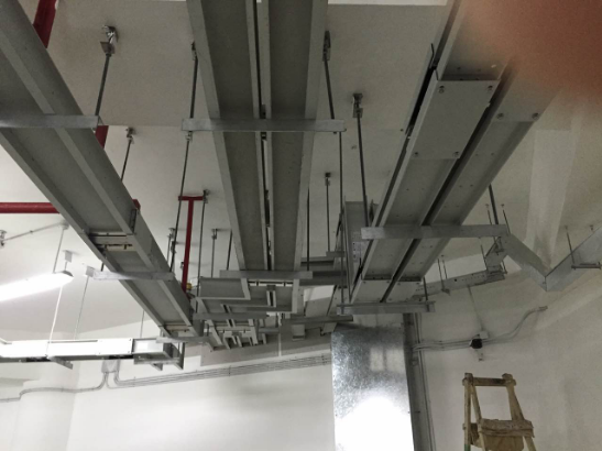 封閉母線槽.jpg 封閉母線槽.jpg